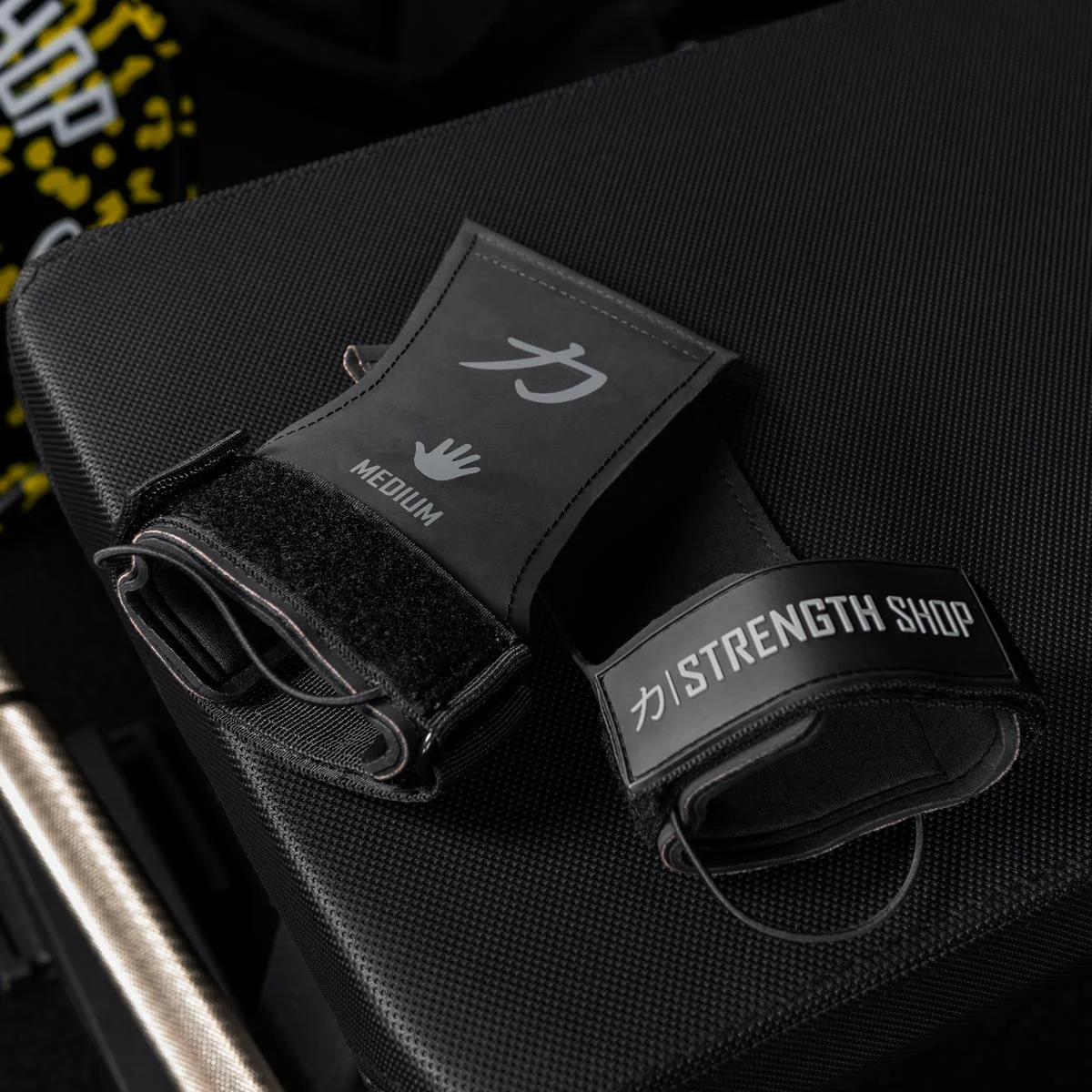 Kevlar Lifting Grips, Black - Image 2
