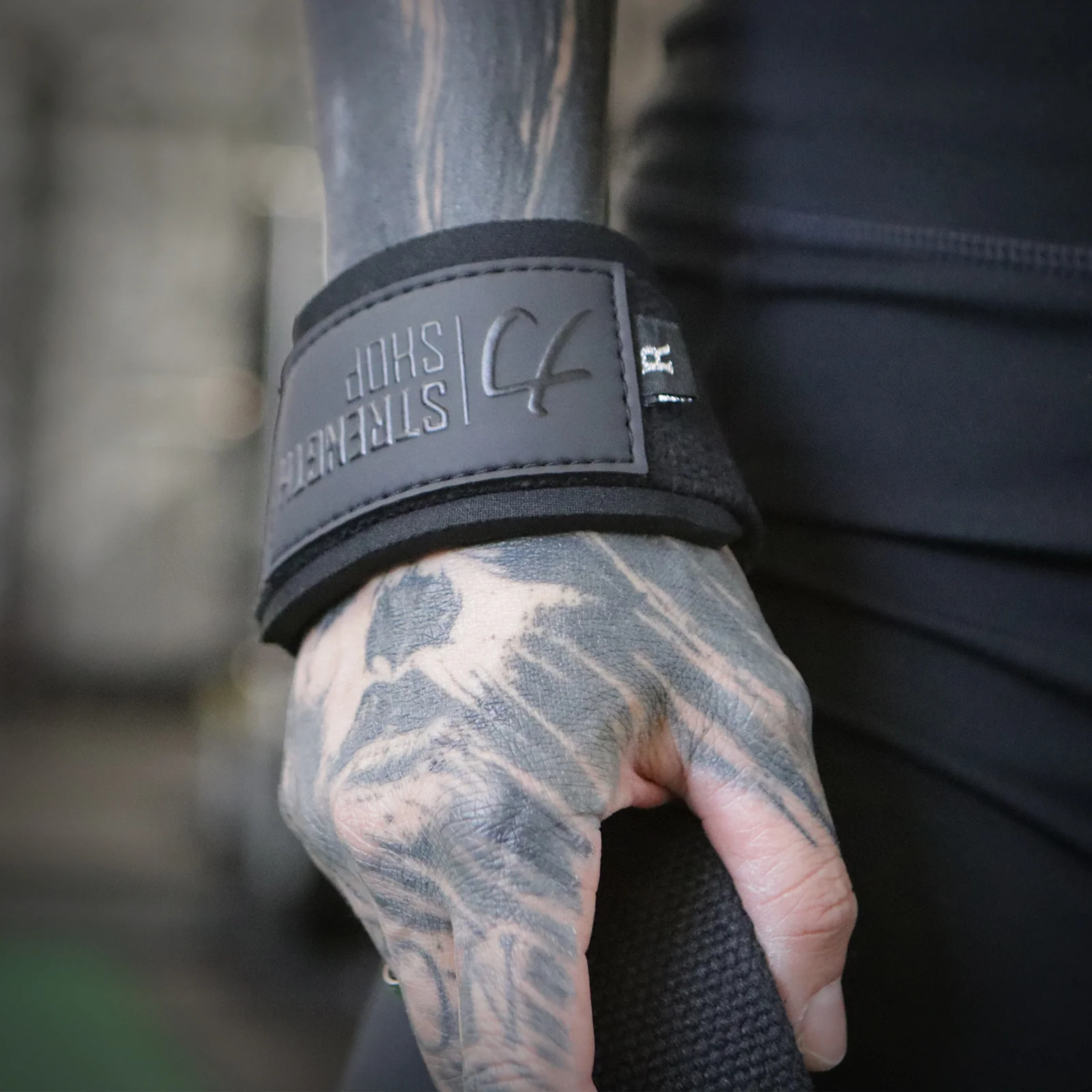 Stealth Black PRO Lifting Straps, 50cm or 65cm - Image 6